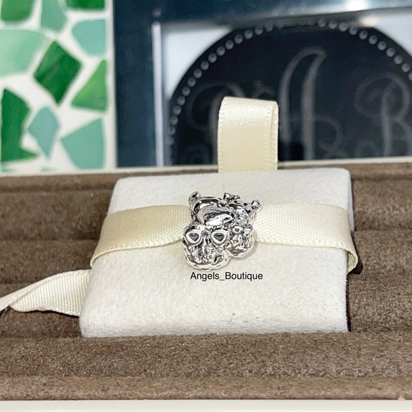 New Pandora MOTHER & PUPPY LOVE CHARM - Picture 7 of 7